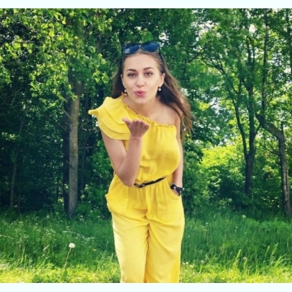 �����